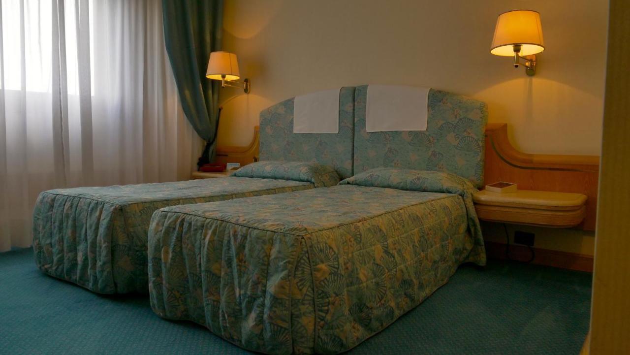 501 Hotel Вибо Валентия Екстериор снимка