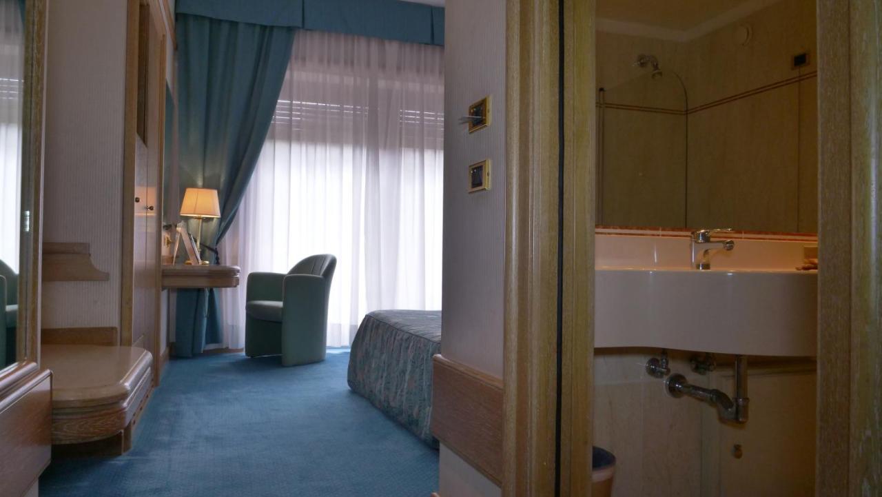 501 Hotel Вибо Валентия Екстериор снимка